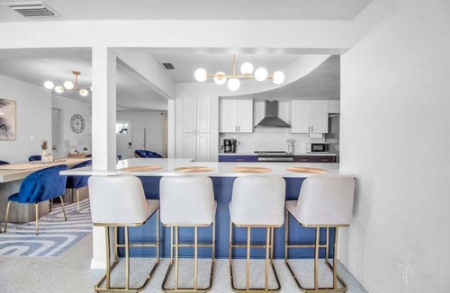 Seminole House | Madeira Beach Family Escape - Mini Golf, Outdoor Bar & Backyard Oasis
