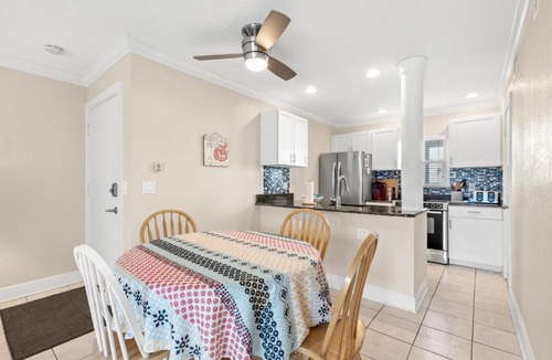 Madeira Beach Apartment | Madeira Beach Yacht Club 275A, 2 Bedrooms, Pool Access, WiFi, Sleeps 4