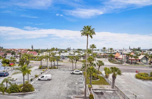 Madeira Beach House | Madeira Norte 304