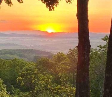 Blue Ridge Apartment | Mae’s Cottage in the Clouds