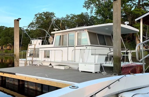 Georgetown House | Maggie Jo’s paradise on the river !