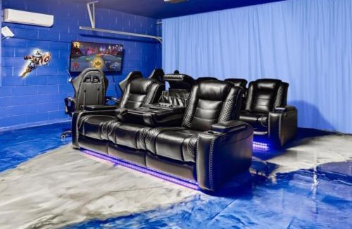 Kissimmee House | Magical 7BR Resort Pool Home Near Disney World