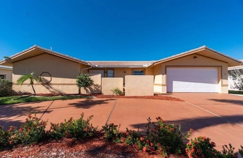 Punta Gorda House | Magical Family Oasis - Diamond Sunsets in Vacation Land -Sleeps10 -Pet Friendly