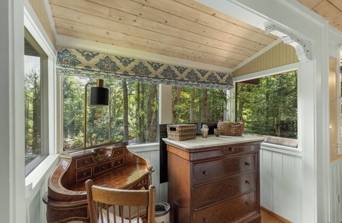 Highlands Cabin | Magical Six-Level Retreat with Luxury Amenities near Main Street & Waterfalls!