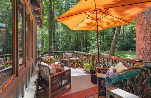 Highlands Cabin | Magical Six-Level Retreat with Luxury Amenities near Main Street & Waterfalls!