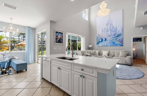 Sunset Lakes House | MagicalFairyTale | Pool, Theater & Themed Rooms 16