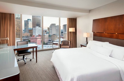 Peachtree Center House | Magnificent Room for Couple's Getaway! Pool, Gym
