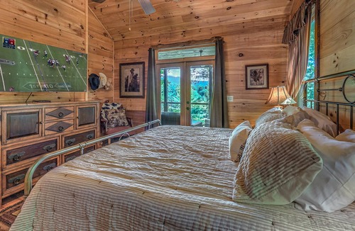 Morganton House | Magnolia Bay by Escape to Blue Ridge