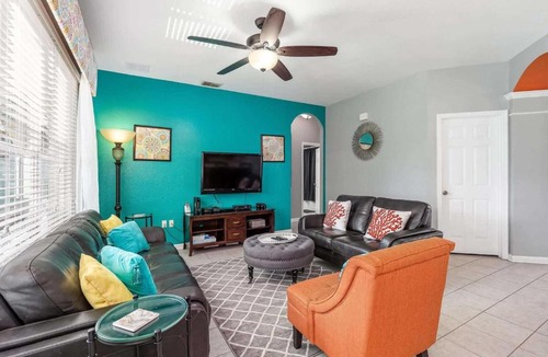 Williamsburg Villa | Magnolia Blossom