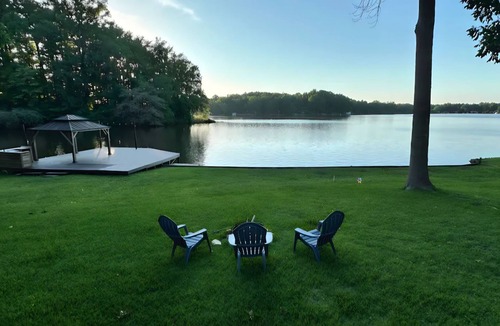 Macon House | Magnolia Lakehouse- Lakefront Peaceful Property