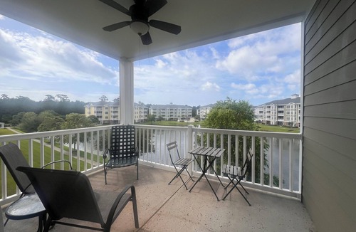 Central Myrtle Beach Condo | Magnolia Pointe Condo with pool access and private balcony