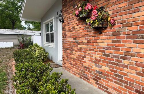 Temple Crest House | Main Attraction is a Renovated 3 BR Pet Friendly Home with Fenced Yard just Minutes Away From Busch Gardens & USF