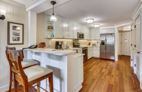 Holmes Beach Condo | Mainsail Beach Inn 2 Bedroom