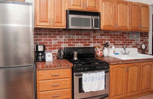 Bedford-Stuyvesant Apartment | Maison de sirènes 2, Bohemian, ecclectic apartment
