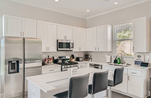 Pittsburgh House | Majestic Atlanta Getaway | Stylish 4 Bedroom