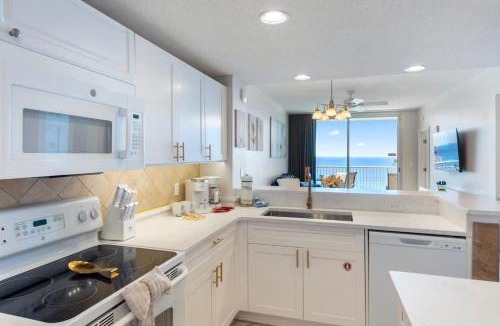 Long Beach House | Majestic T2 - 1606