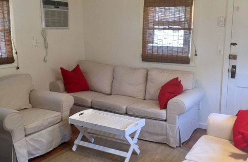 Dover Beaches North House | Make this your summer cottage. Sweet little bungalow one block from beach.
