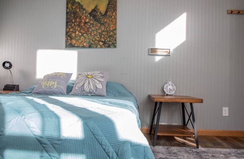 Saluda Cabin | Make Your Trip More Enjoyable! Close to Green River