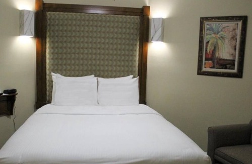 Florida Central Atlantic Coast House | Make Yourself at Home! Beautiful Orlando, 2 Amazing Units, Pool, Close to Disney