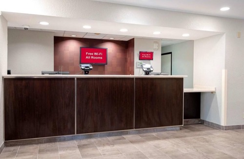 Southpoint House | Making The Best Memories Along The Way! Pets Allowed, Outdoor Pool, Free Parking
