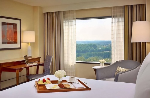 Gwinnett Place Hotel | Making The Best Memories Along The Way! 3 Comfortable units with Pool Access