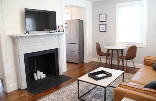Downtown Knoxville House | Mall St · Cozy Haven In The City W/Deck <5 min to DT Knox