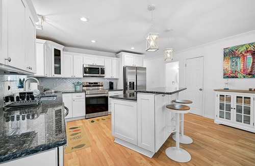 River District House | Manatee Cottage: 10% Fall Savings thru Nov 21!