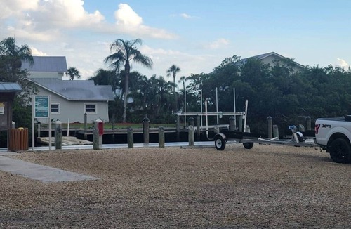 Ellenton House | Manatee River Bungalow-6 Boat ramp at highl shores