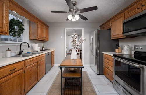Manchester House | Manchester Stay — Hike, Relax, Explore