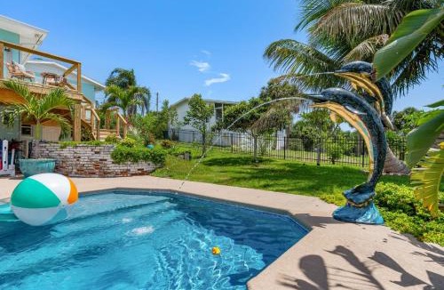 Tropic House | Mango Shores