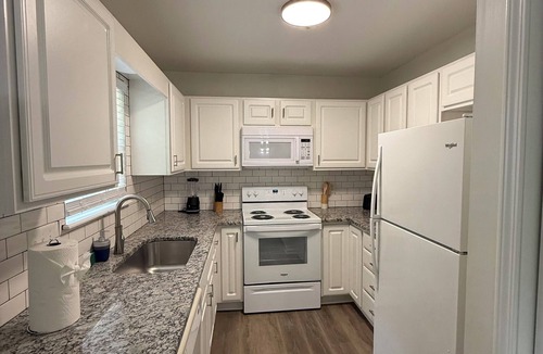 Elon House | Manning Way