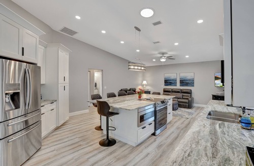 Palm Harbor House | Manor on the Canal/Luxury Oasis/Pool-Hot Tub-Dock