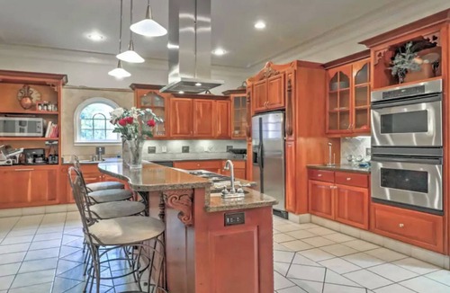 Ellenwood House | Mansion - 20 mins to Airport/ 20 mins to Downtown Atlanta & Buckhead