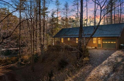 Brevard House | Maple Gap Cabins - 66 Acre Nature Retreat with TWO Charming Cabins