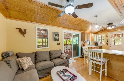 Dawsonville House | ★ Maple Rooster Cottage ★ Private MTN Retreat - Covered Deck
