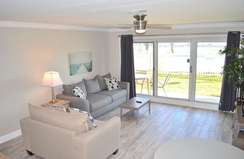 Miramar Beach Condo | Maravilla Remodeled Poolside Condo🌞🌞Hallway Bunks😎😎Curved Tv🌴No Pets