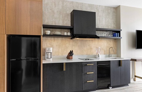 Downtown Atlanta Condo | Margaritaville Vacation Club Atlanta | King Studio