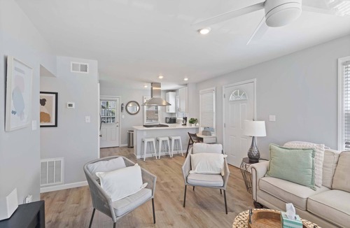 Margate City House | Margate Bungalow by the Beach Entire Home