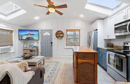 Margate City House | Margate Home w/Large Outdoor Kitchen