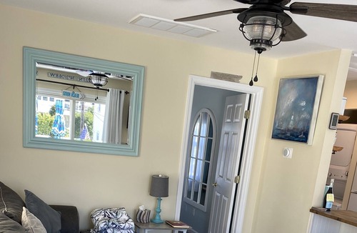Margate City House | Margate Marina District July 4th Weekend- 3 bedroom 2 bath, medium dog friendly