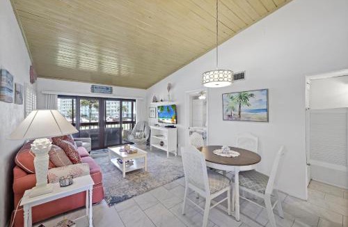 Marco Island House | Mariner 9-209