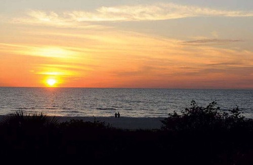 Marco Island Villa | Marriott Crystal Shores 2BR Villa - beach access