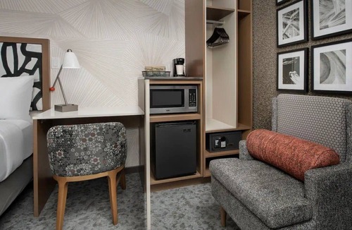 Queens Hotel | Marriott Queens | 2 Queen Suite | Free hot breakfast, 24hr gym | 2 Units