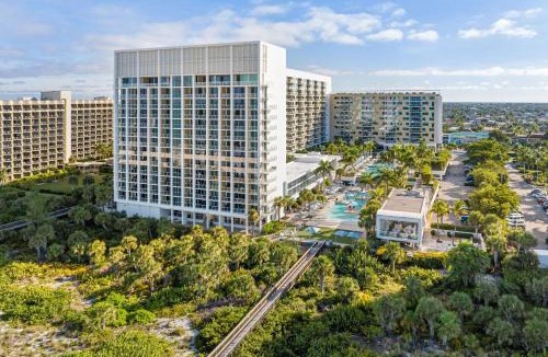 Marco Island Hotel | Marriott's Crystal Shores