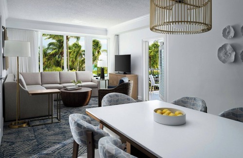 Palm Beach Shores Resort | Marriott's Ocean Pointe 1 Bedroom Ocean Side