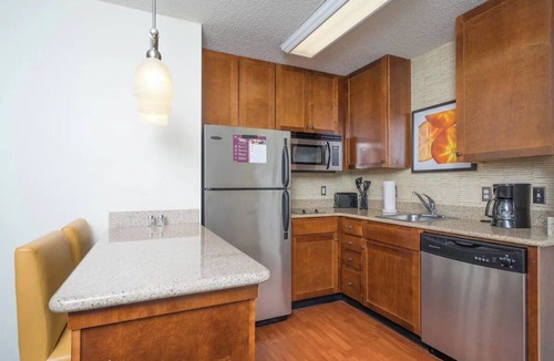 Salisbury Hotel | Marriott Salisbury | Studio King | Near Airport, Perdue HQ | 2 Units