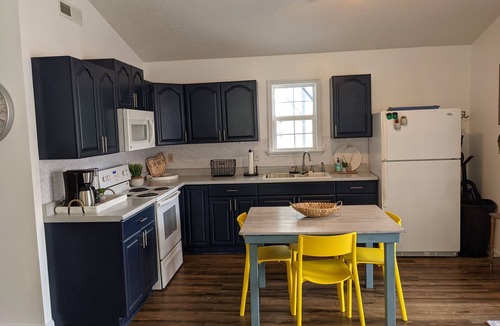 Big Creek House | MarshMellow Floating House @ Whitman Hollow Marina- Norris Lake