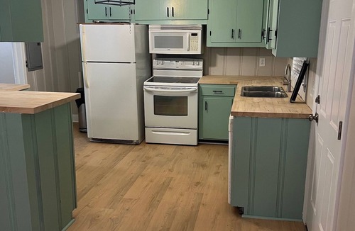 Florence House | Marvelous 3-bedroom house next to Timrod Park in charming Downtown Florence
