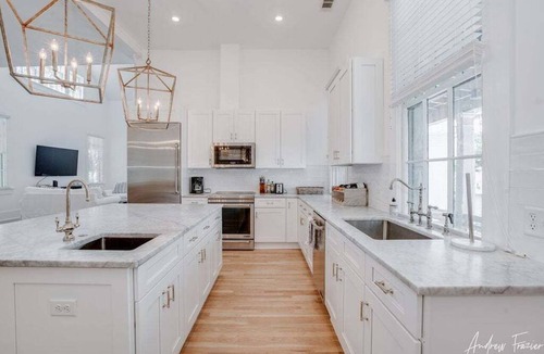 Tybee Island Condo | Massive Condo Sleeps 12 with Pool at North Beach