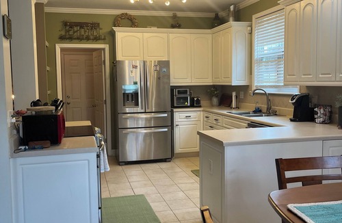 Riverwood Plantation House | MASTER'S READY! 4 bm, 2.5 bath with lg hot tub and lg fenced back yard